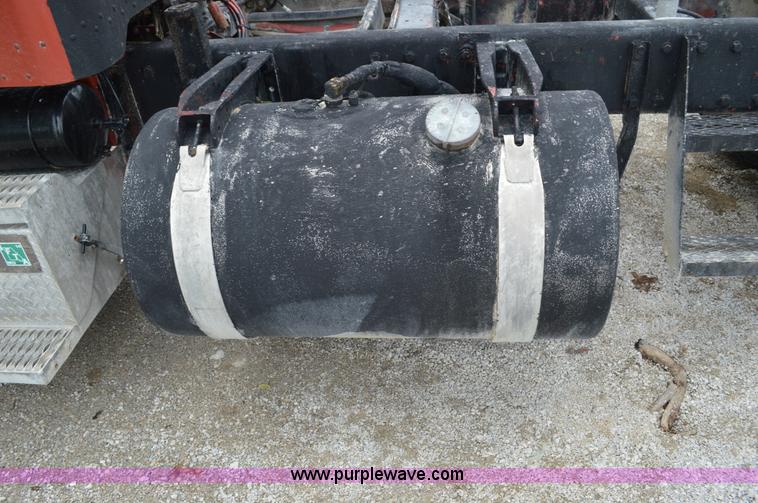 image for item I4521 1993 Peterbilt 378 semi truck