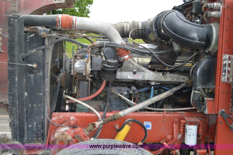 image for item I4521 1993 Peterbilt 378 semi truck