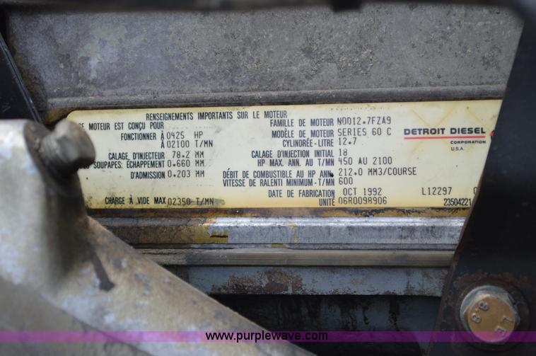 image for item I4521 1993 Peterbilt 378 semi truck