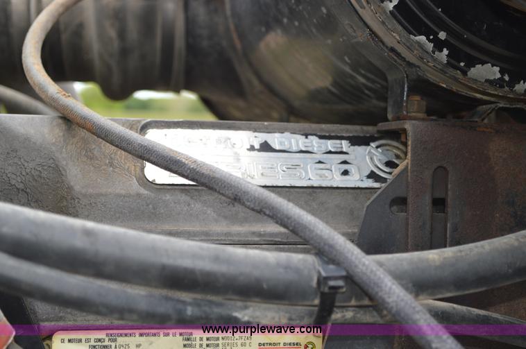 image for item I4521 1993 Peterbilt 378 semi truck