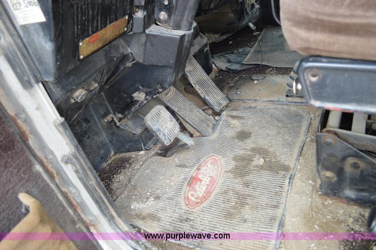 image for item I4521 1993 Peterbilt 378 semi truck