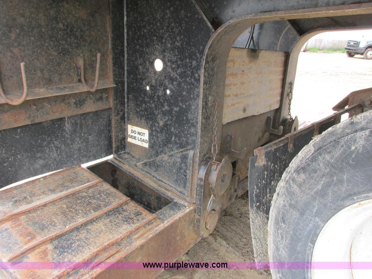 image for item J1767 1995 Trail King TK70MG-482 equipment trailer