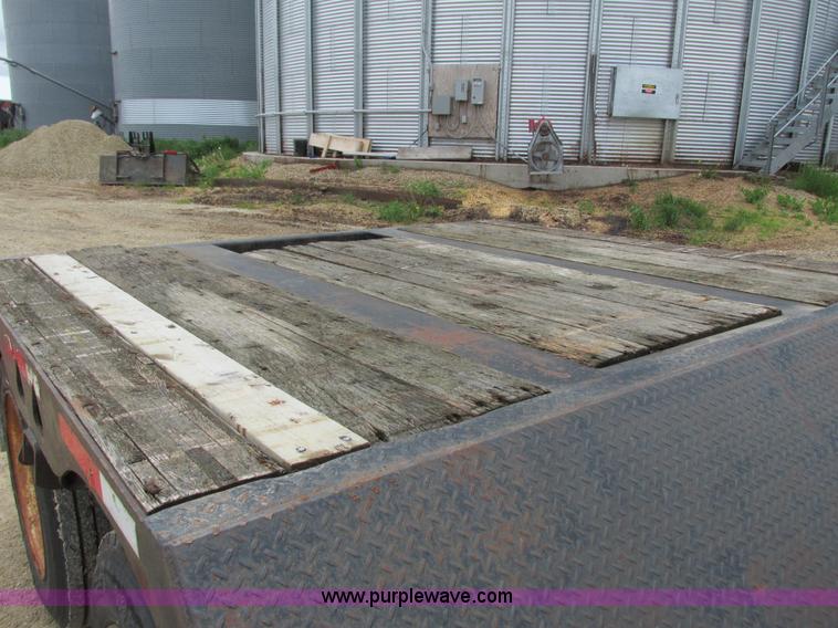 image for item J1767 1995 Trail King TK70MG-482 equipment trailer