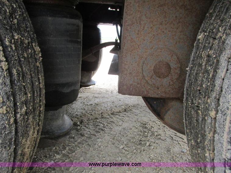 image for item J1767 1995 Trail King TK70MG-482 equipment trailer