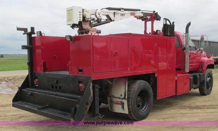 image for item J1768 2000 GMC C7500 service truck with crane
