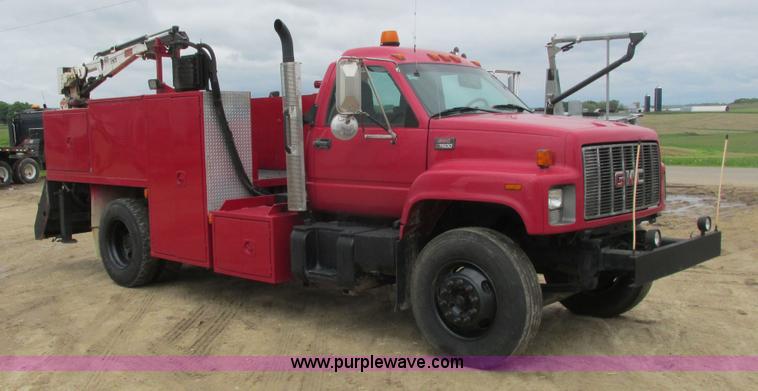 image for item J1768 2000 GMC C7500 service truck with crane