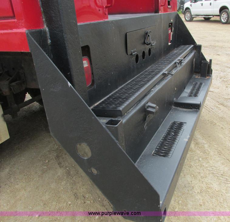 image for item J1768 2000 GMC C7500 service truck with crane