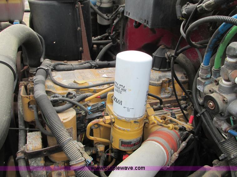 image for item J1768 2000 GMC C7500 service truck with crane