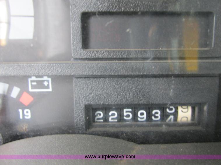 image for item J1768 2000 GMC C7500 service truck with crane