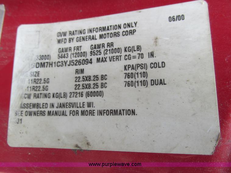 image for item J1768 2000 GMC C7500 service truck with crane