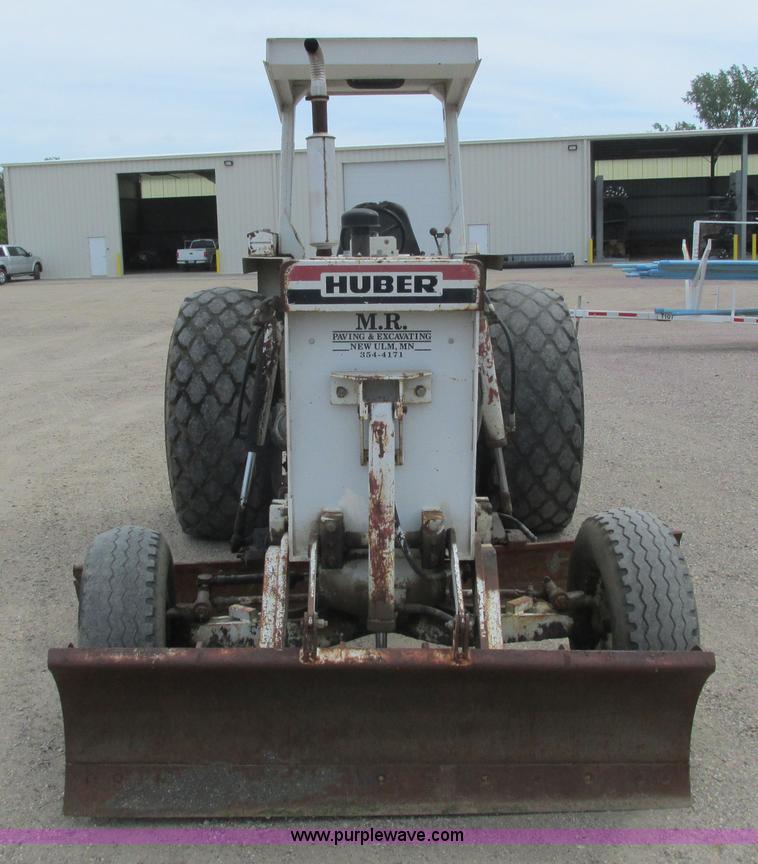 image for item J1773 Huber M-850-A maintainer