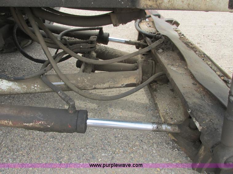 image for item J1773 Huber M-850-A maintainer