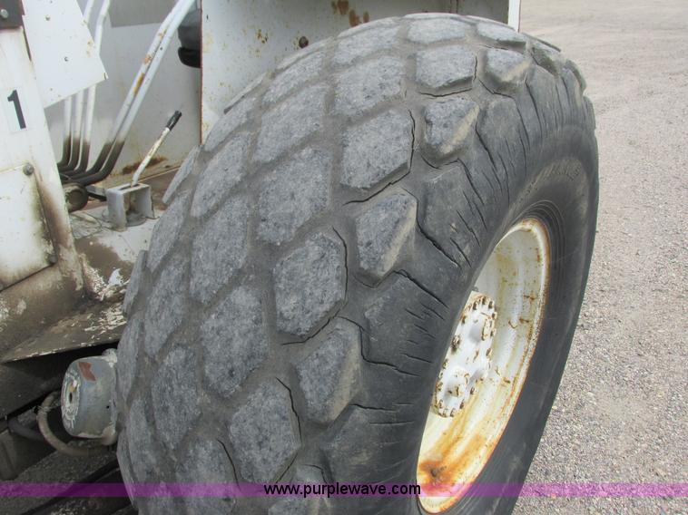 image for item J1773 Huber M-850-A maintainer