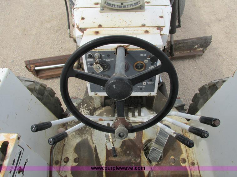 image for item J1773 Huber M-850-A maintainer