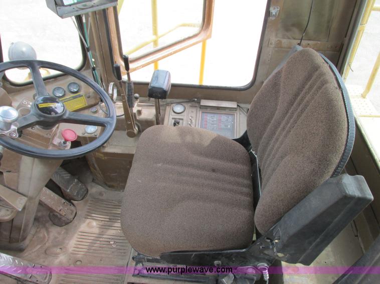 image for item J1775 1985 Caterpillar 980C wheel loader