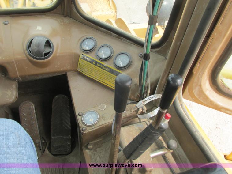 image for item J1775 1985 Caterpillar 980C wheel loader