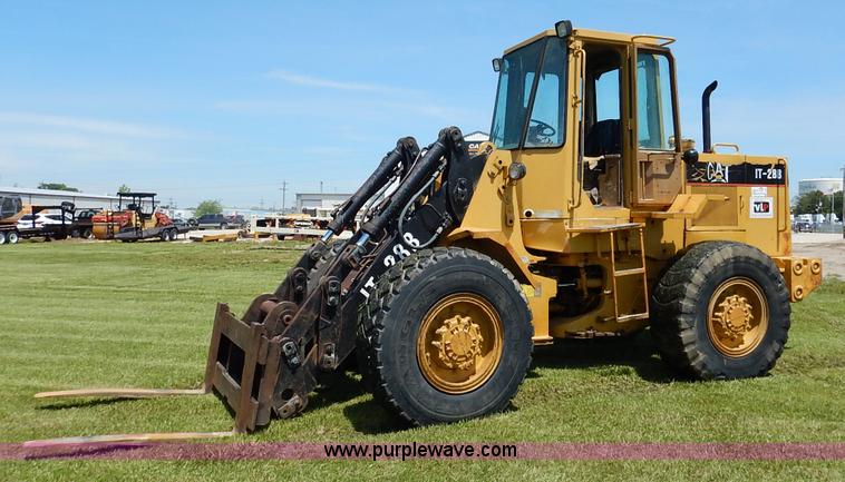 image for item J3945 1993 Caterpillar IT-28B wheel loader