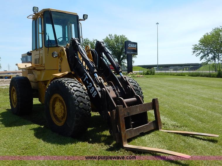 image for item J3945 1993 Caterpillar IT-28B wheel loader