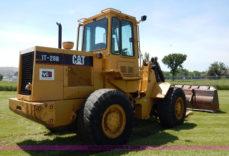 image for item J3945 1993 Caterpillar IT-28B wheel loader