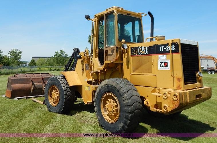 image for item J3945 1993 Caterpillar IT-28B wheel loader