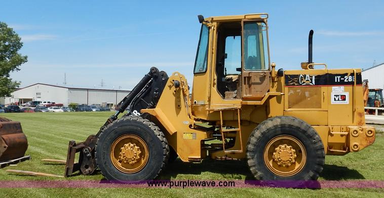 image for item J3945 1993 Caterpillar IT-28B wheel loader