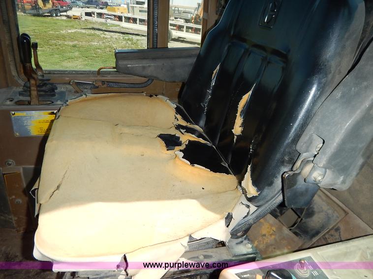 image for item J3945 1993 Caterpillar IT-28B wheel loader