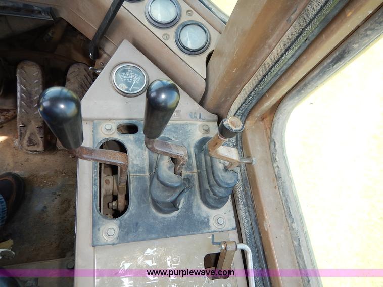 image for item J3945 1993 Caterpillar IT-28B wheel loader