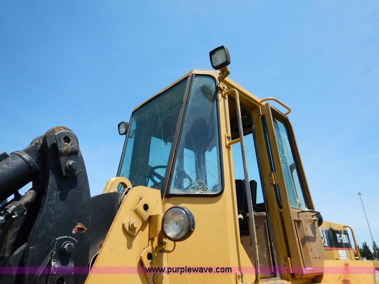 image for item J3945 1993 Caterpillar IT-28B wheel loader