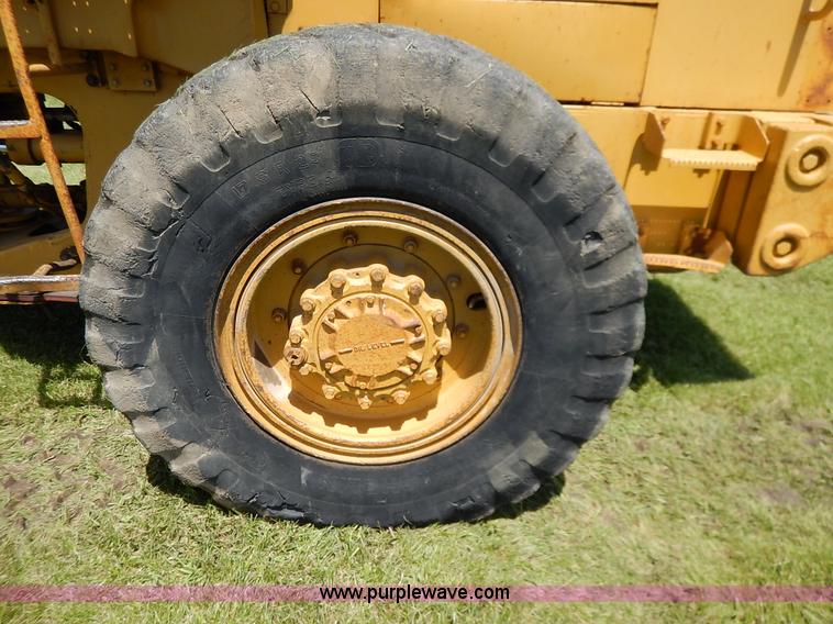 image for item J3945 1993 Caterpillar IT-28B wheel loader
