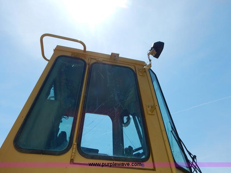 image for item J3945 1993 Caterpillar IT-28B wheel loader