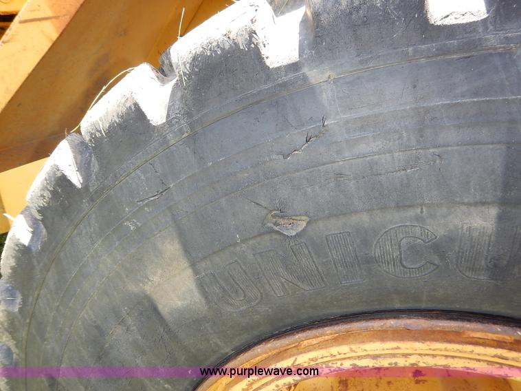 image for item J3945 1993 Caterpillar IT-28B wheel loader