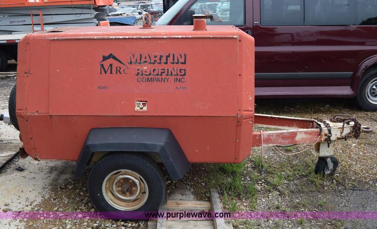 image for item J6632 Ingersoll Rand P100WF air compressor