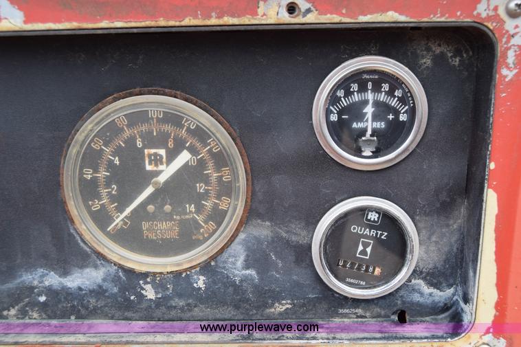 image for item J6632 Ingersoll Rand P100WF air compressor