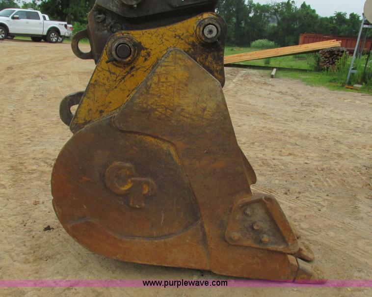 image for item J8523 1999 Caterpillar 325BL excavator