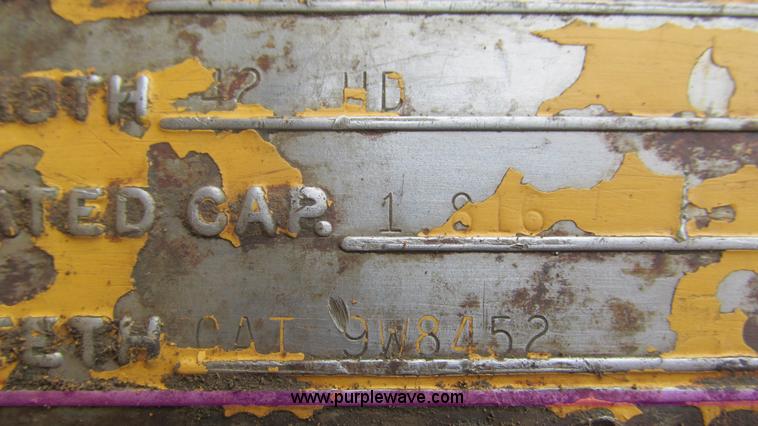 image for item J8523 1999 Caterpillar 325BL excavator