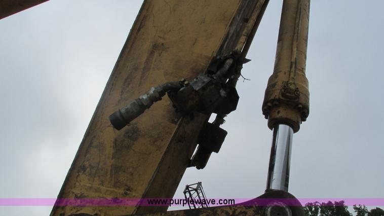 image for item J8523 1999 Caterpillar 325BL excavator