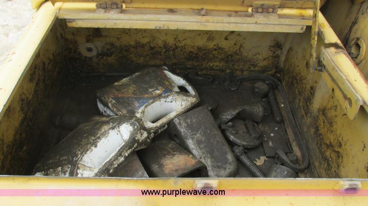 image for item J8523 1999 Caterpillar 325BL excavator