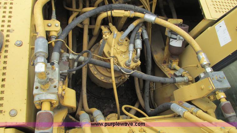 image for item J8523 1999 Caterpillar 325BL excavator