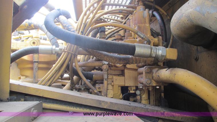 image for item J8523 1999 Caterpillar 325BL excavator