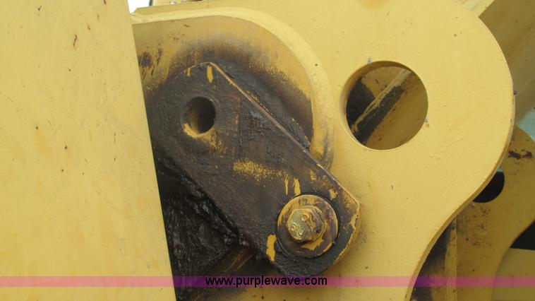 image for item J8523 1999 Caterpillar 325BL excavator