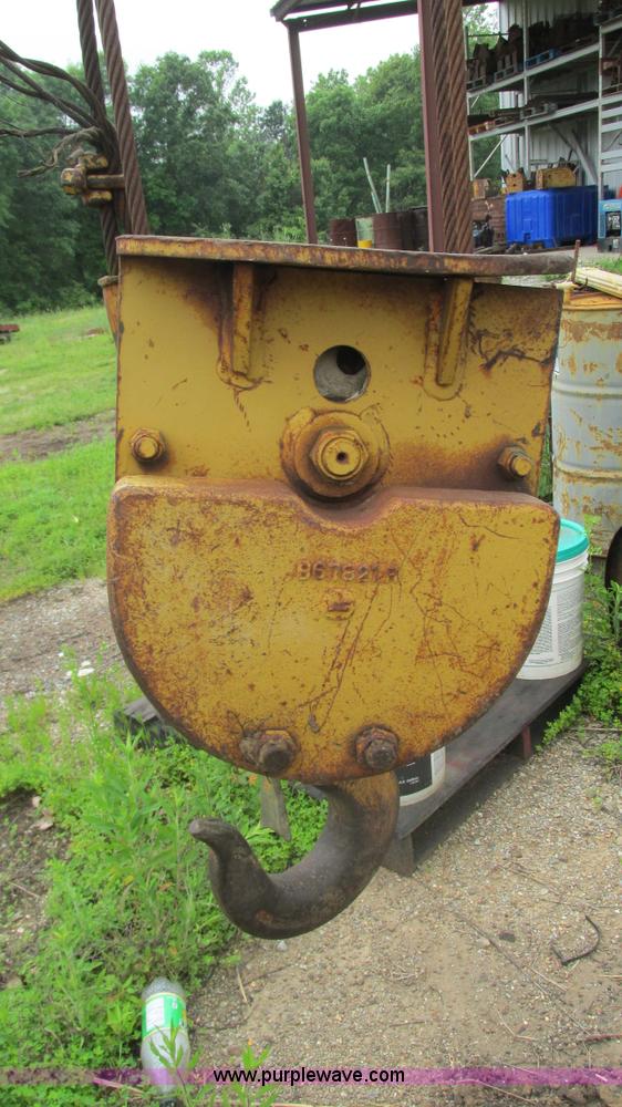 image for item J8524 Galion 6628 crane