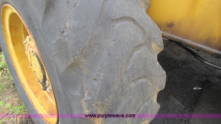 image for item J8524 Galion 6628 crane