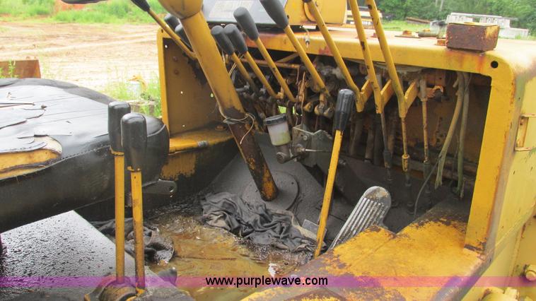 image for item J8524 Galion 6628 crane