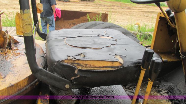 image for item J8524 Galion 6628 crane