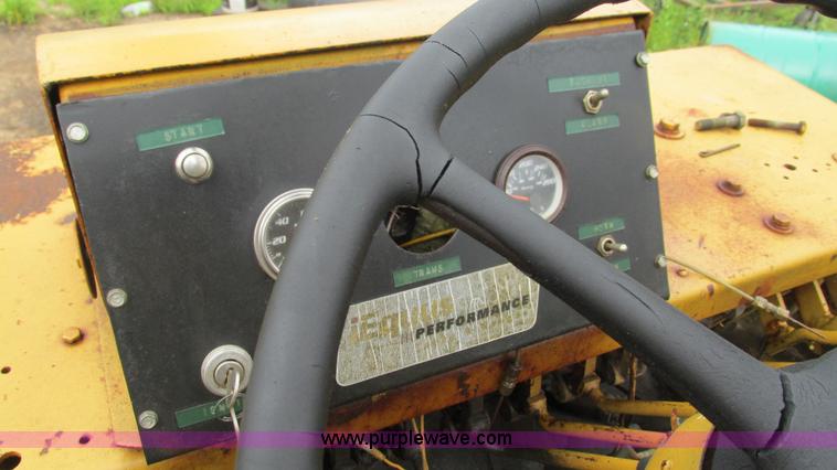 image for item J8524 Galion 6628 crane