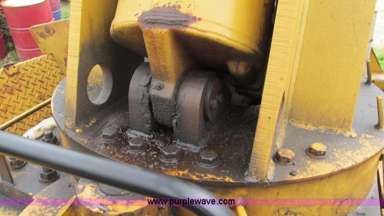 image for item J8524 Galion 6628 crane