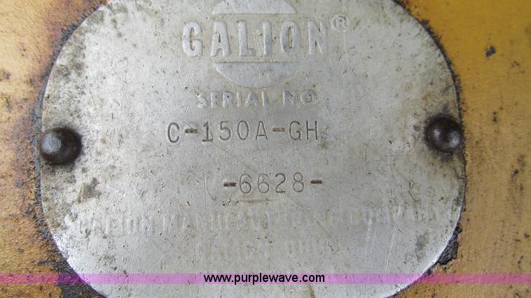 image for item J8524 Galion 6628 crane