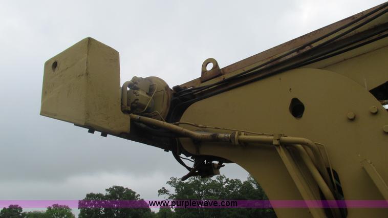 image for item J8524 Galion 6628 crane