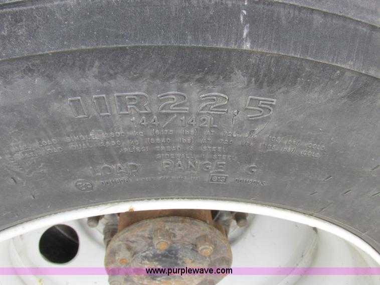 image for item K2150 1999 Kenworth T600B semi truck