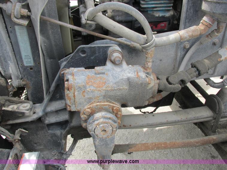 image for item K2150 1999 Kenworth T600B semi truck